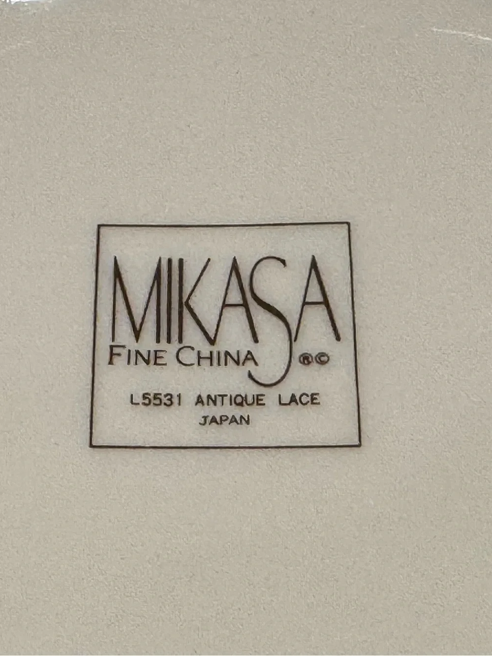Mikasa Antique Lace White and Gold Coffee Pot with Lid Made in Japan #L5531